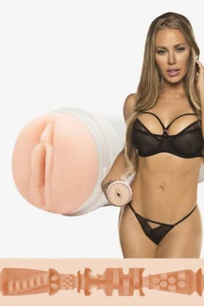 Kampagner Fleshlight Nicole Aniston Fit - Tag Nicole Aniston med i seng med denne Fleshlight vagina – en afstøbning af hendes skønne intime dele. Oplev stram, pirrende tekstur og justerbart tryk for eksplosiv nydelse.