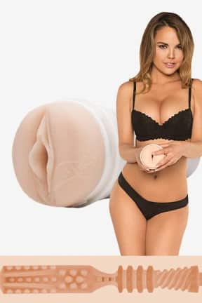 Kampagner Fleshlight Dillon Harper Crush - Nyd en hed nat med Dillon Harper – Fleshlight vaginaen er en nøjagtig afstøbning af hendes vagina. Den pirrende Crush-struktur stimulerer intenst, og du kan selv ændre trykket for total ekstase, hver gang.