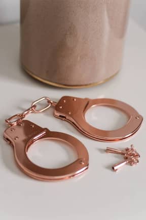 BDSM fest Metal Handcuffs Rose Gold