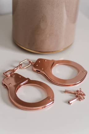 pakkeleg Metal Handcuffs Rose Gold