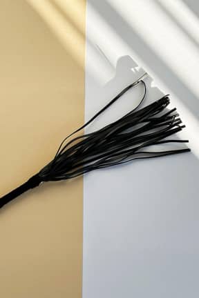 Piske & Paddles Leather Flogger Black