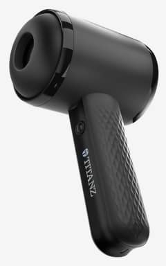 Alle Dreamtoys Titanz - Thrusting Blow Gun - Dobbelt motor giver hårde stød og dybe vibrationer, som en fræk nat med din favoritmodel. Aftagelig, rillet sleeve gør rengøring let, og den er genopladelig og stænktæt.