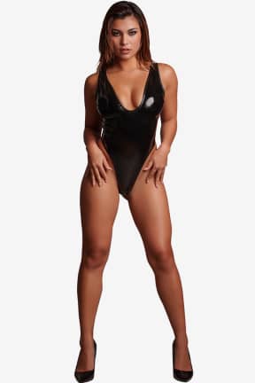 Lingeri Le Désir - Vixen - Extreme High Leg Wet Look PVC Body - One Size - Black - Blank, vådlook-PVC der krammer kroppen og skriger selvtillid. Ekstremt høje ben giver lange linjer og et look, der tænder.