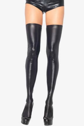 Lingeri Leg Avenue - Wet Look Thigh High - Vådglans-look med fræk latex vibe, der får benene til at stråle. Blød stretch giver tæt, glat pasform, klar til nat og leg.