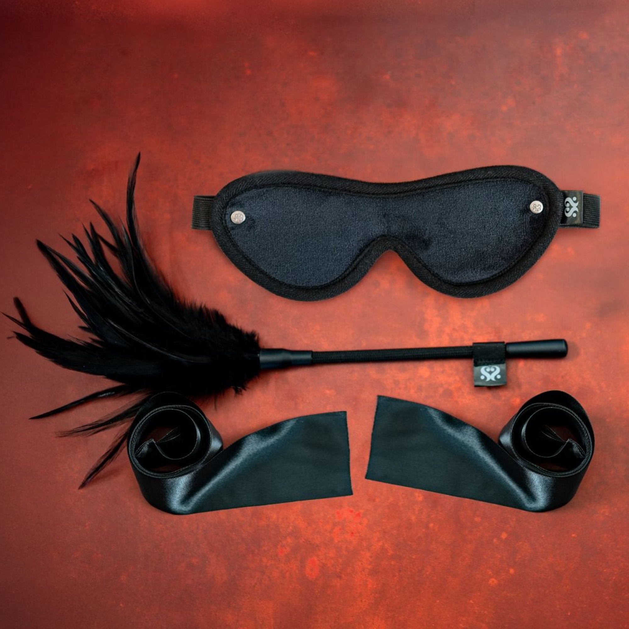 SEI MIO - Strict Tease - Ribbon Ties, Blindfold and Tickler Kit